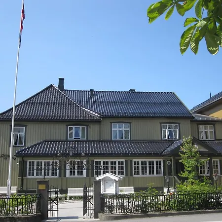 Kong Carl - Unike Hotel Sandefjord