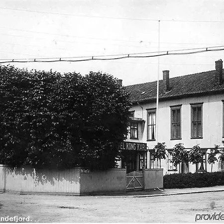 Kong Carl - Unike 4* Sandefjord