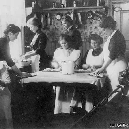 Kong Carl - Unike Hotel Sandefjord