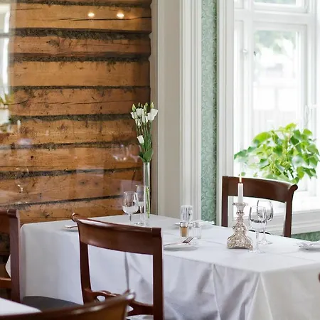 Kong Carl - Unike 4*