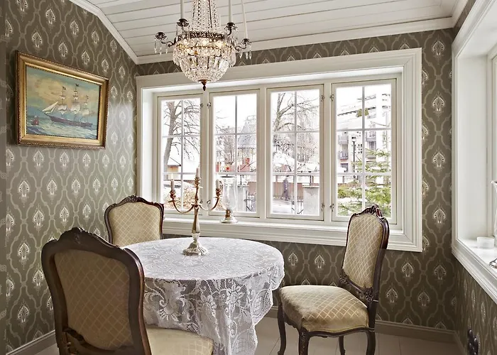 Kong Carl - Unike 4* Sandefjord